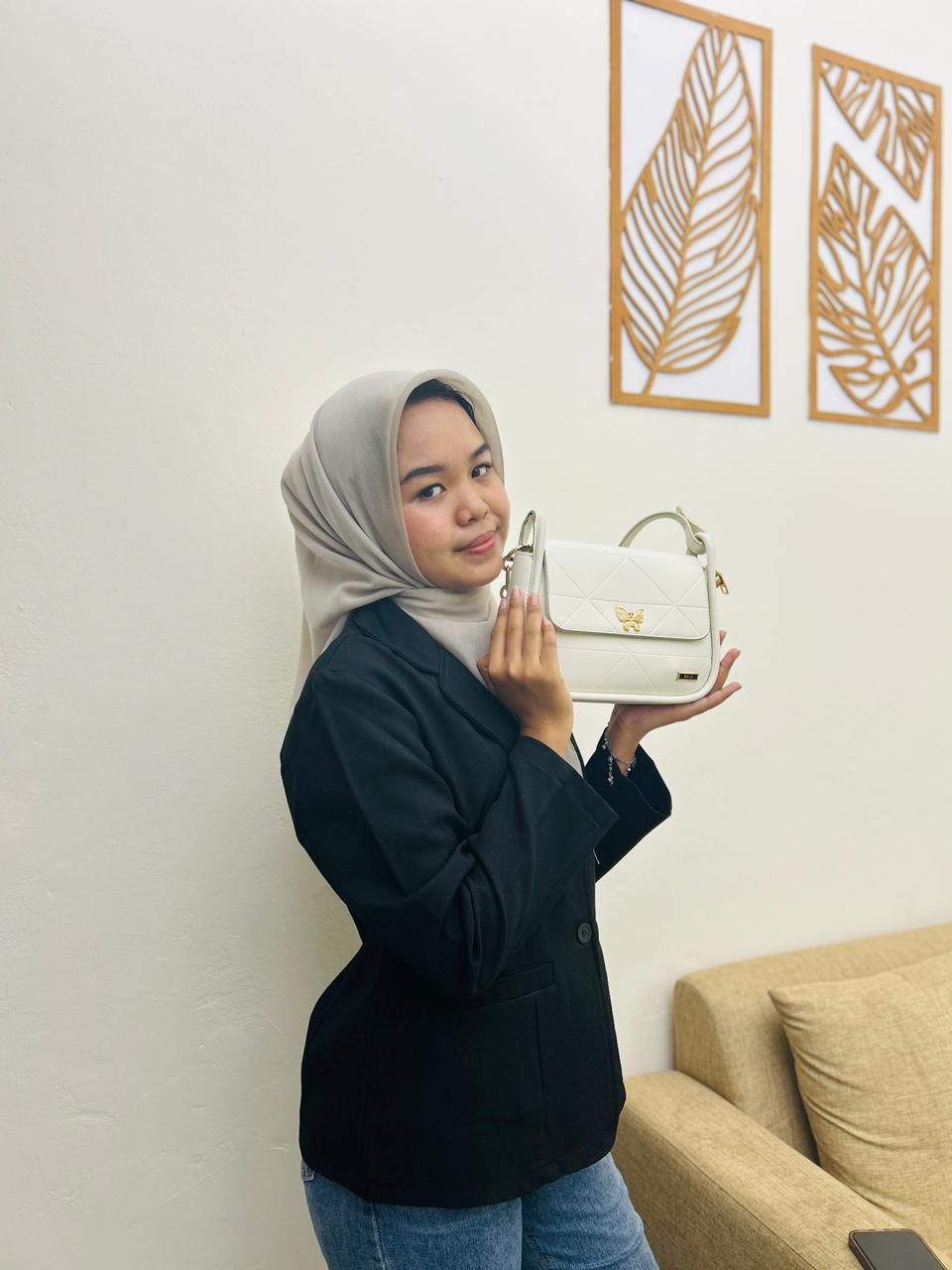 TAS PUTIH ELEGAN